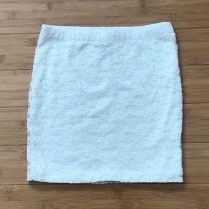 Forever 21 White Lace Skirt Size S